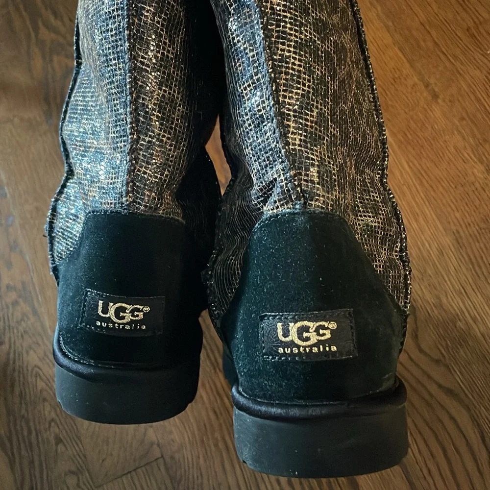 UGG Metallic Silver and Black Patterned Winter Boots - Picture 3 of 16